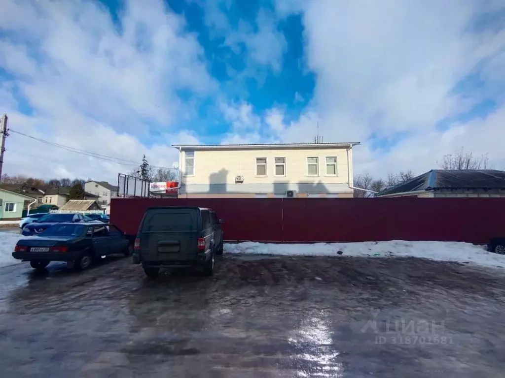 Торговая площадь в Брянская область, Мглин ул. Ленина, 52 (131 м) - Фото 1