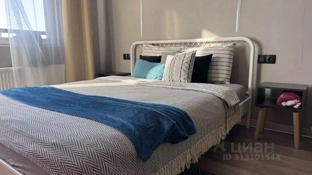 1-к кв. Челябинская область, Челябинск ул. Энгельса, 4 (36.0 м) - Фото 2