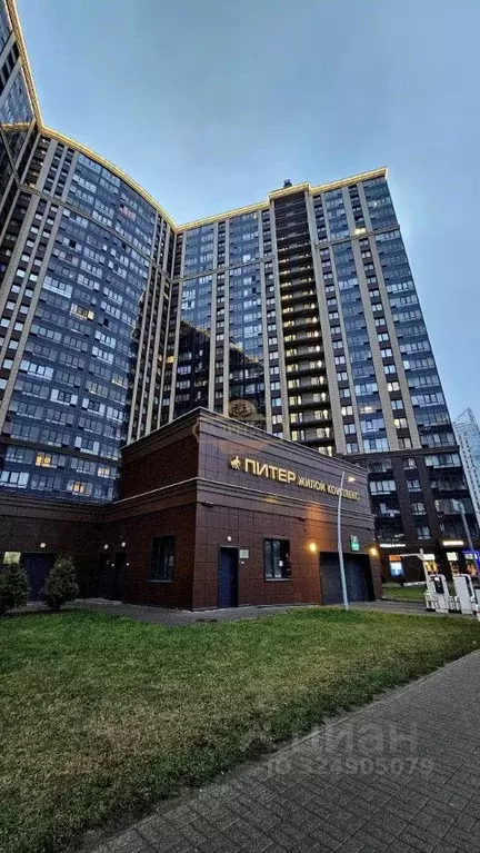 3-к кв. Санкт-Петербург ул. Типанова, 23с1 (87.5 м) - Фото 1