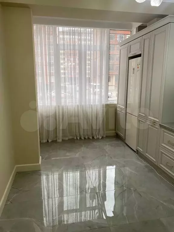 2-к. квартира, 80 м, 1/10 эт. - Фото 1