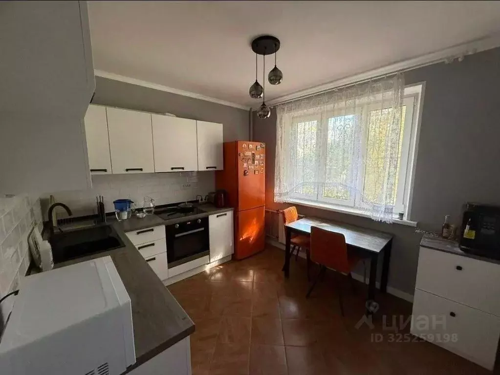 1-к кв. Оренбургская область, Оренбург Салмышская ул., 48 (39.0 м) - Фото 1