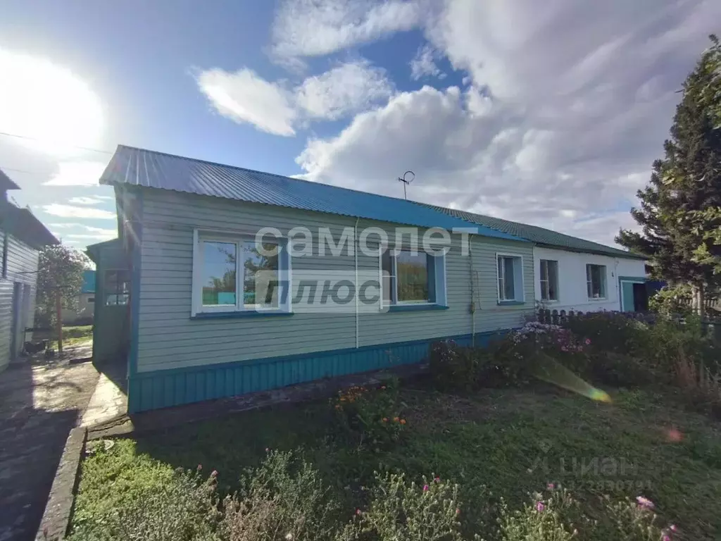 Дом в Алтайский край, Зональный район, с. Зональное Привокзальная ул., ... - Фото 1