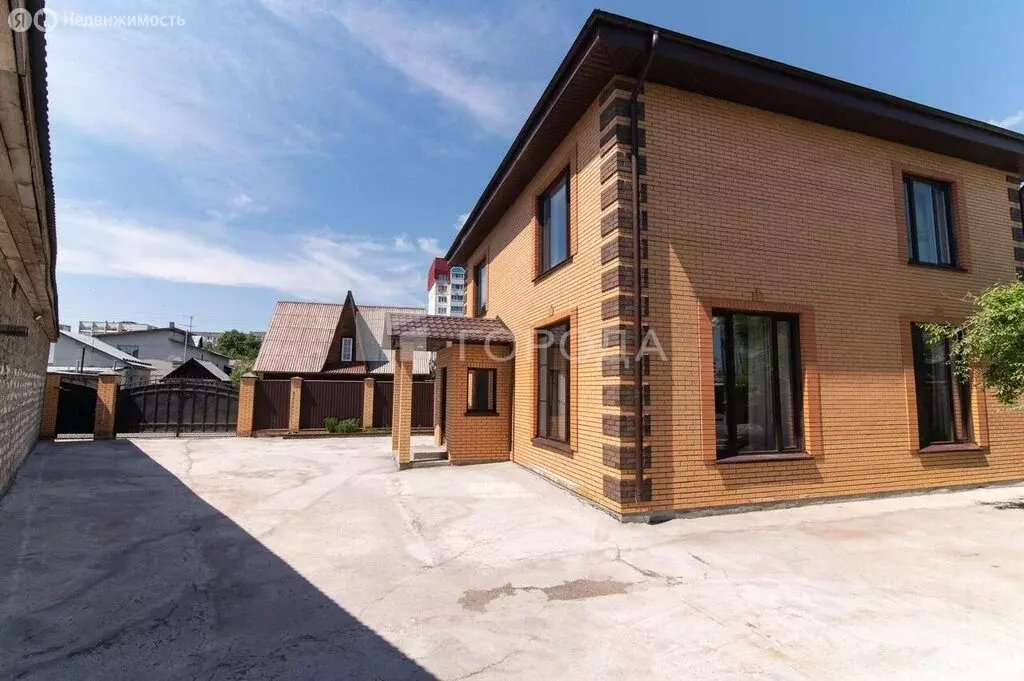 Дом в Барнаул, улица 42-й Краснознамённой Бригады (178.5 м) - Фото 0