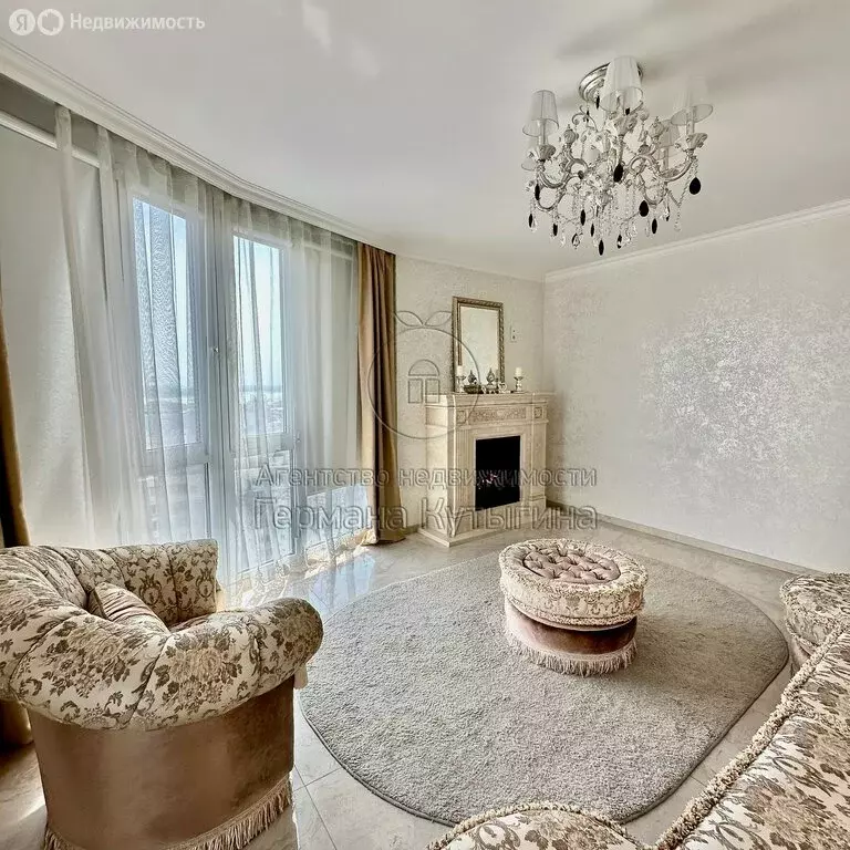 2-комнатная квартира: Волгоград, Новороссийская улица, 8 (87 м) - Фото 0