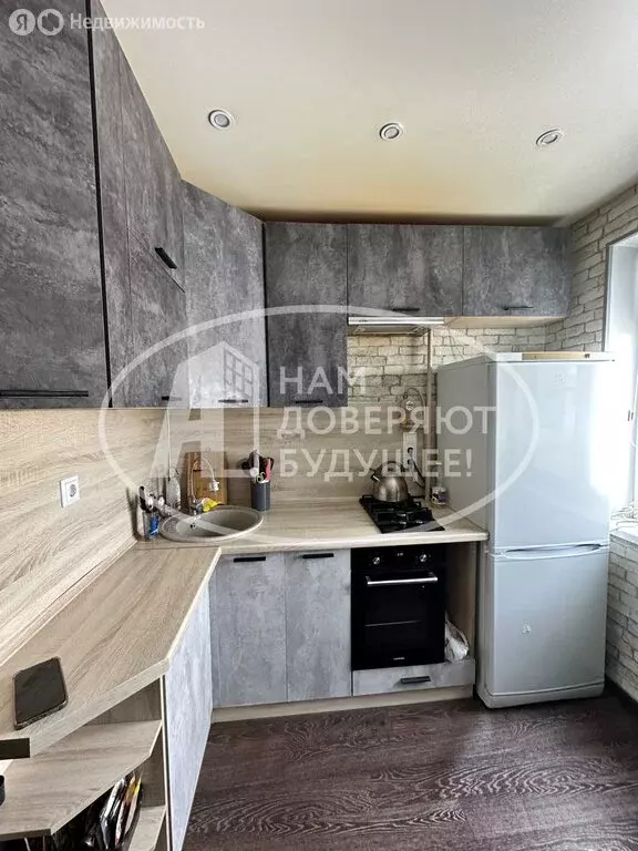 3-комнатная квартира: Чусовой, улица 50 лет ВЛКСМ, 18 (47.7 м) - Фото 1