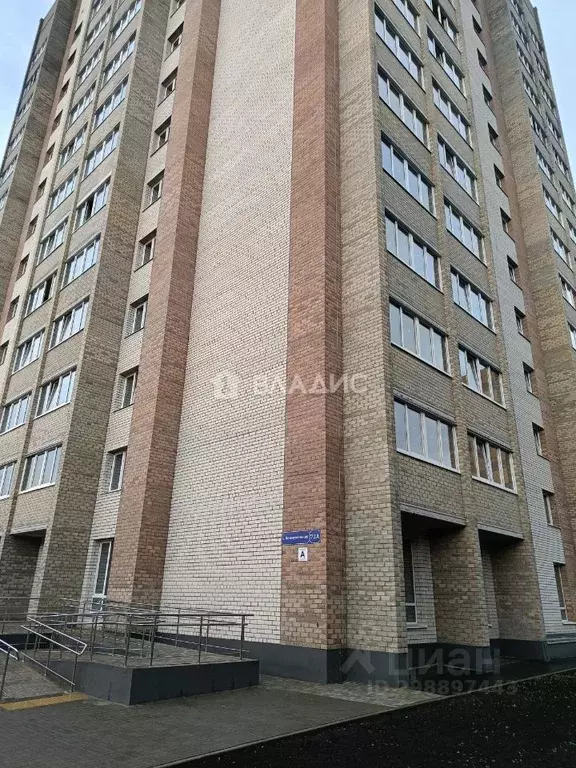 2-к кв. Тамбовская область, Тамбов Коммунальная ул., 72А (71.2 м) - Фото 0