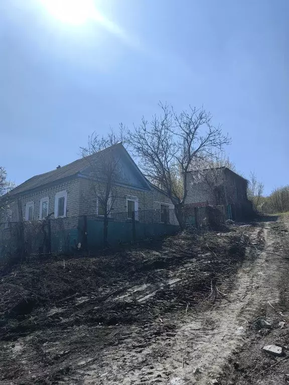 Дом в Саратовская область, Саратов пос. Мирный, ул. Камчатская, 2А (76 ... - Фото 0