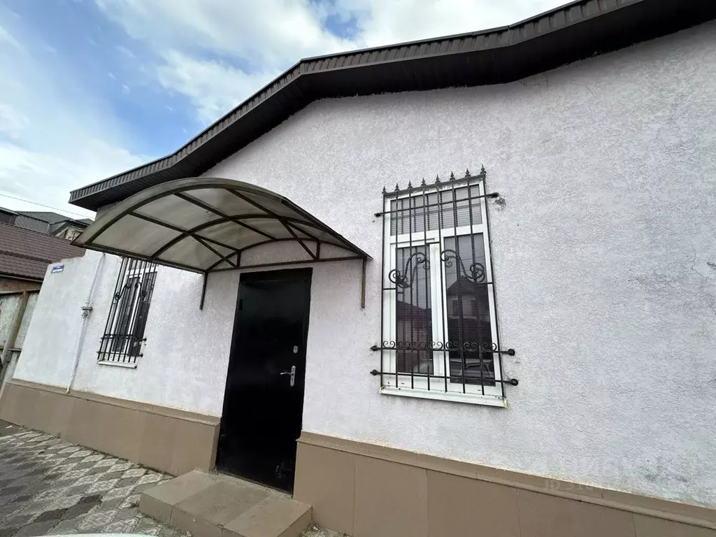 Дом в Кабардино-Балкария, Нальчик Дагестанская ул., 46 (30 м) - Фото 1