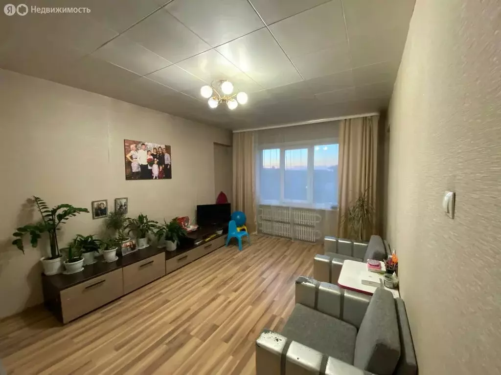 3-комнатная квартира: Ангарск, 8-й микрорайон, 93 (63.4 м) - Фото 0