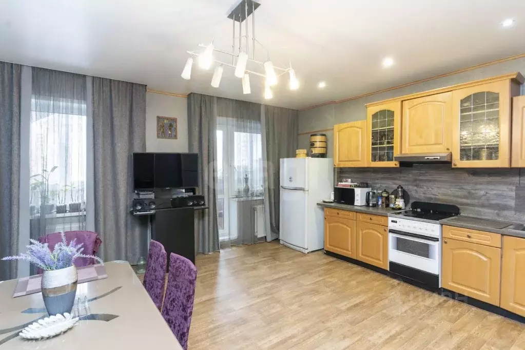 3-к кв. Тюменская область, Тюмень Широтная ул., 156/1 (140.0 м) - Фото 1