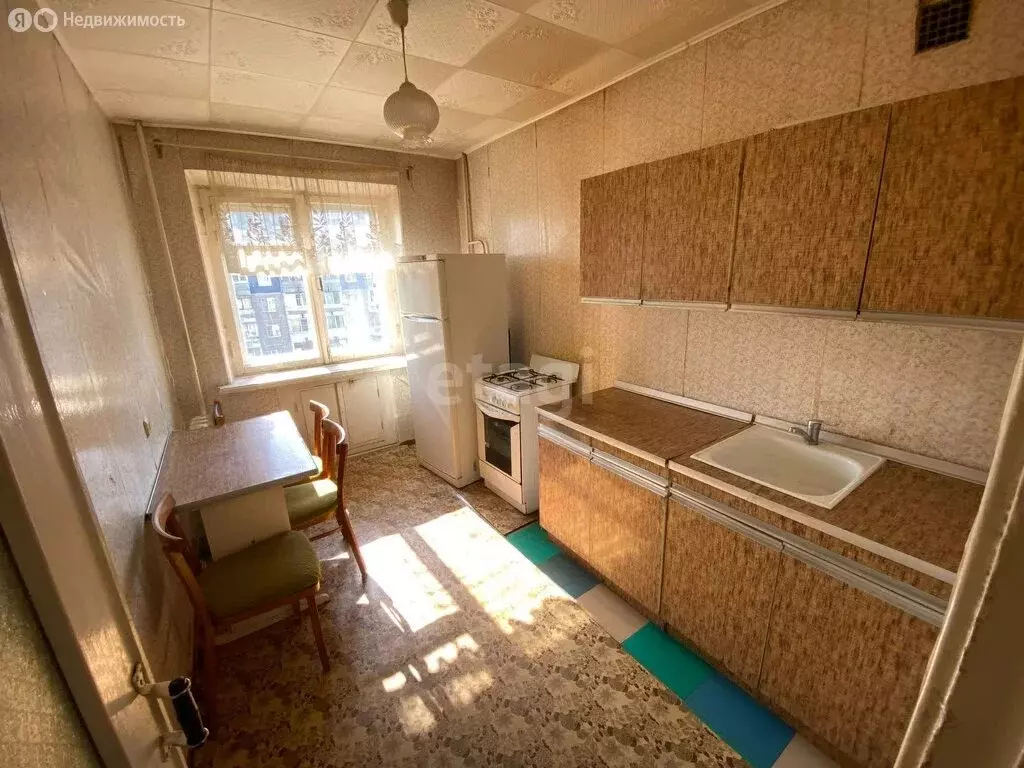 3-комнатная квартира: Екатеринбург, жилой район Вторчермет, Братская ... - Фото 0