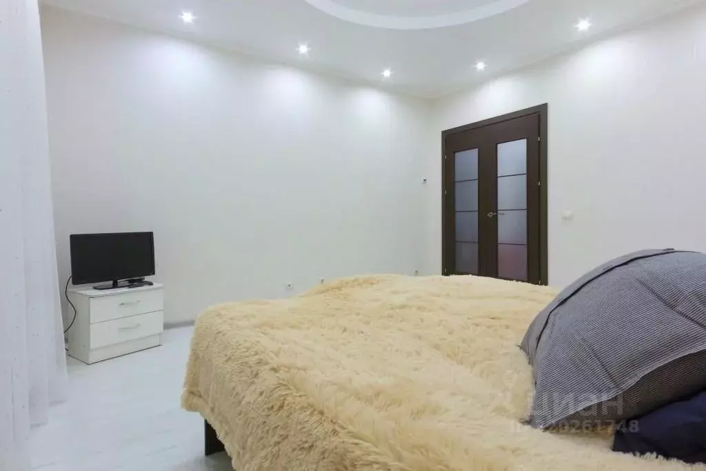 1-к кв. Астраханская область, Астрахань пер. Островского, 22 (65.0 м) - Фото 2