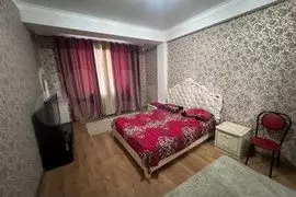 2-к. квартира, 100 м, 1/10 эт. - Фото 1