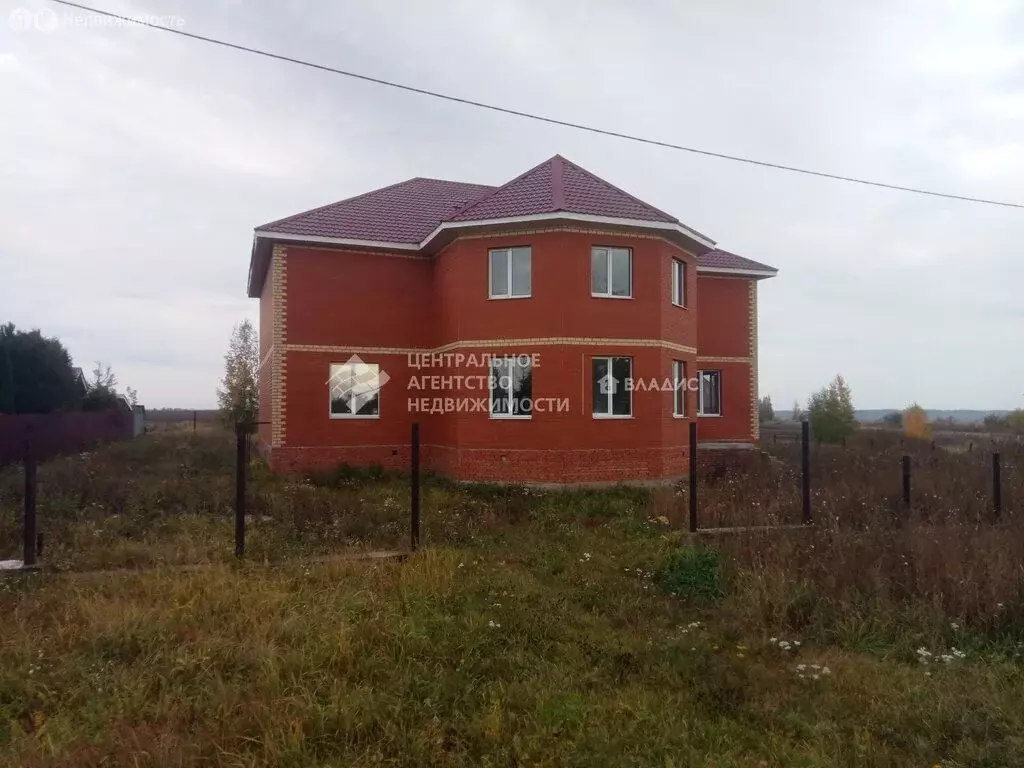 Дом в Троица, Школьная улица (259 м) - Фото 1