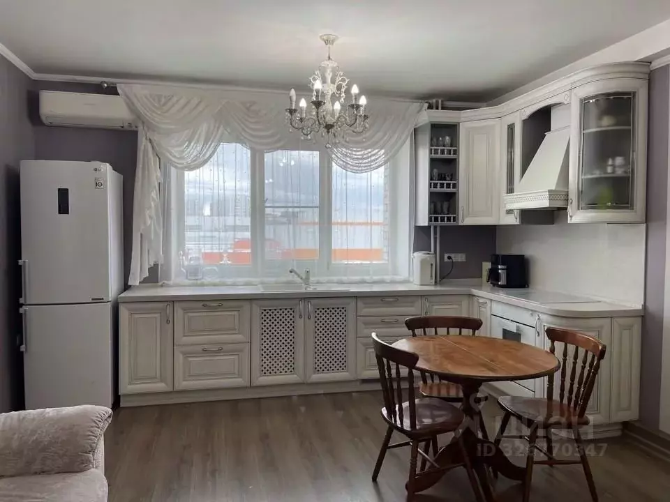 3-к кв. Красноярский край, Красноярск ул. Авиаторов, 62 (80.0 м) - Фото 2