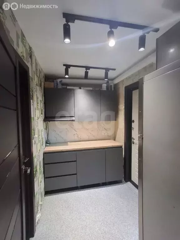 Квартира-студия: Курган, улица Бажова, 138 (18 м) - Фото 1