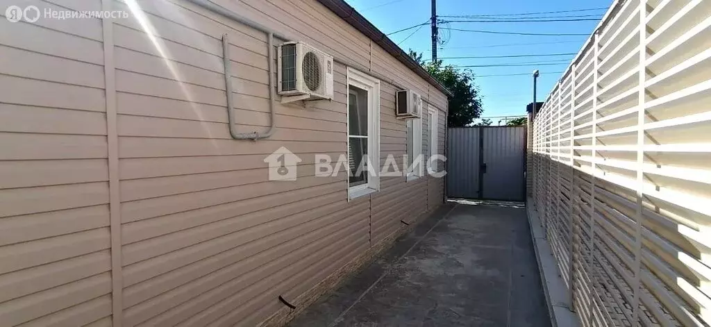 Дом в Ейск, Баррикадная улица (68 м) - Фото 0