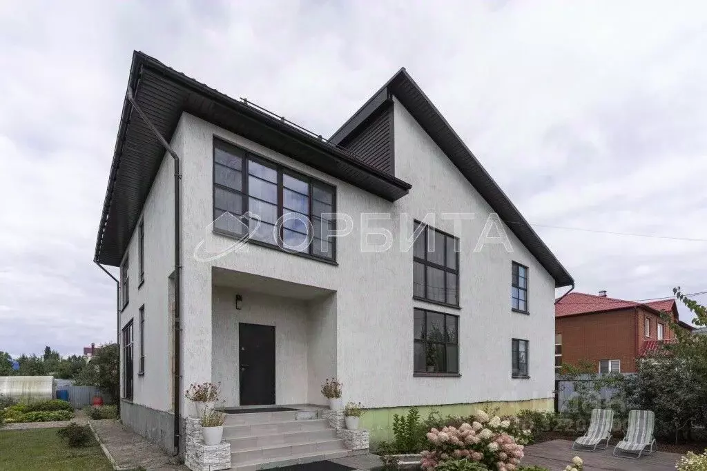 Дом в Тюменская область, Тюмень Родниковая ул. (284 м) - Фото 1