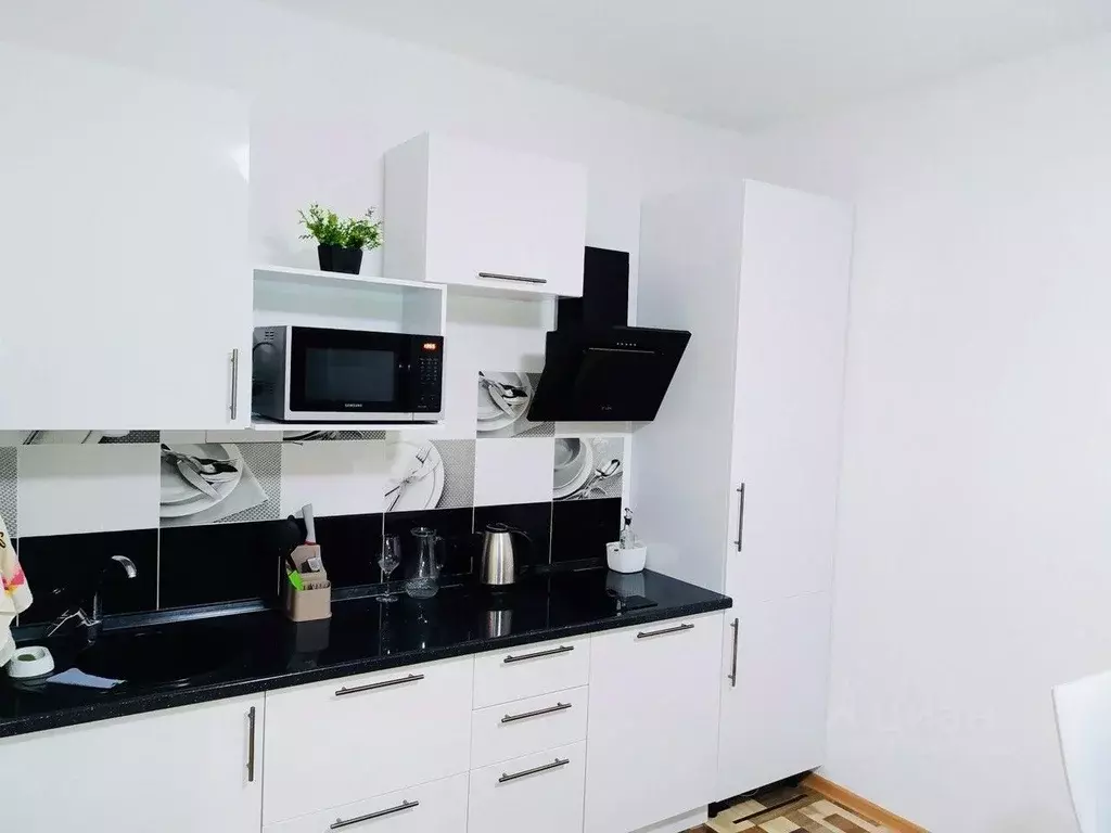 2-к кв. Красноярский край, Красноярск наб. Ярыгинская, 5 (45.0 м) - Фото 1