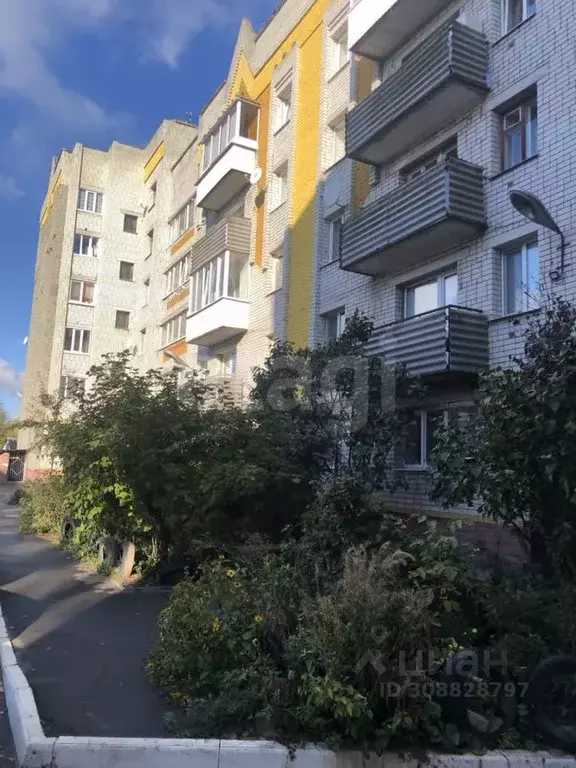 3-к кв. Брянская область, Брянск ул. Урицкого, 122 (71.0 м) - Фото 0