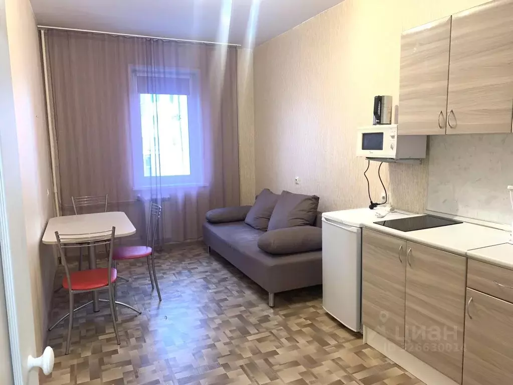 1-к кв. Красноярский край, Красноярск ул. Республики, 37А (46.0 м) - Фото 2