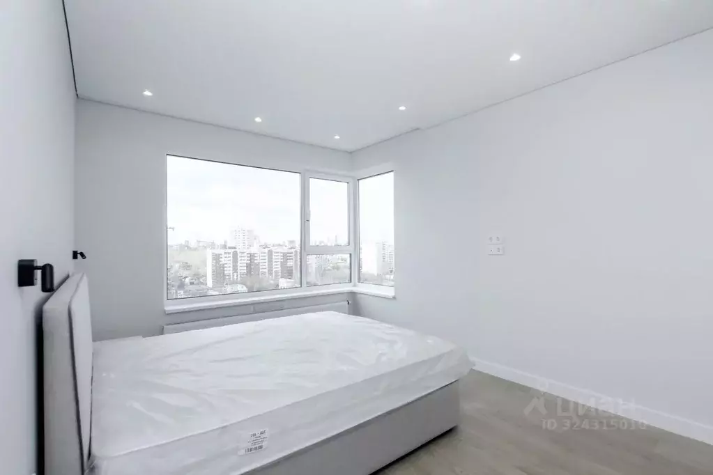 3-к кв. Свердловская область, Екатеринбург ул. Шаумяна, 24 (52.0 м) - Фото 1