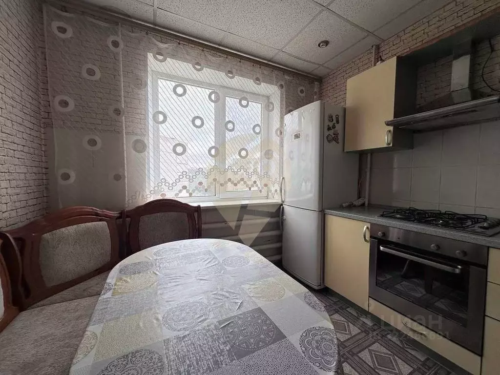 3-к кв. Белгородская область, Старый Оскол ул. Свердлова, 25 (63.0 м) - Фото 0