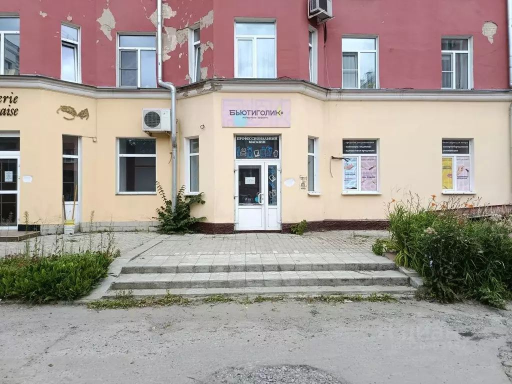 Помещение свободного назначения в Алтайский край, Барнаул просп. ... - Фото 0