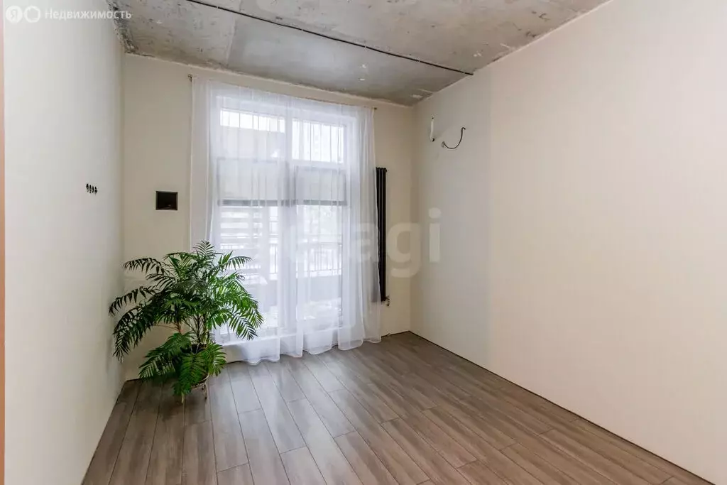 1-комнатная квартира: Тюмень, улица Василия Малкова, 10 (59.9 м) - Фото 1