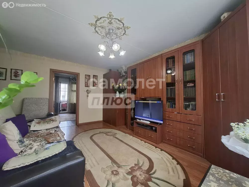 4-комнатная квартира: Ижевск, улица Холмогорова, 14 (68.4 м) - Фото 0
