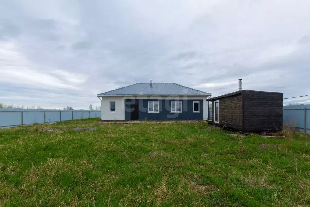 Дом в Тюменская область, Тюменский муниципальный округ, с. Чикча, ... - Фото 1