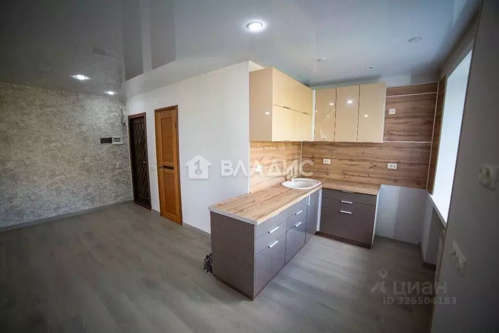 3-к кв. Бурятия, Улан-Удэ Октябрьская ул., 27 (50.1 м) - Фото 1