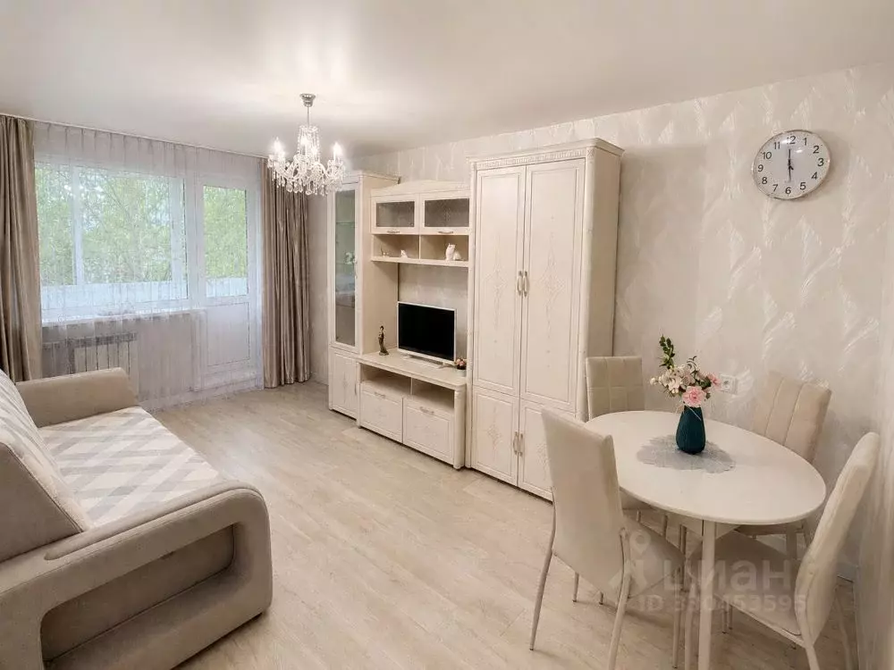 2-к кв. Иркутская область, Иркутск Байкальская ул., 207 (46.9 м) - Фото 1