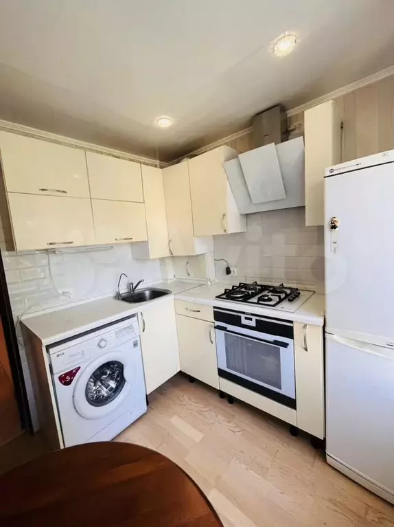 3-к. квартира, 56,5 м, 4/5 эт. - Фото 0