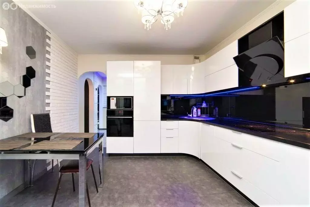 3-комнатная квартира: Краснодар, улица им. Героя Яцкова И.В., 19 (75 ... - Фото 2