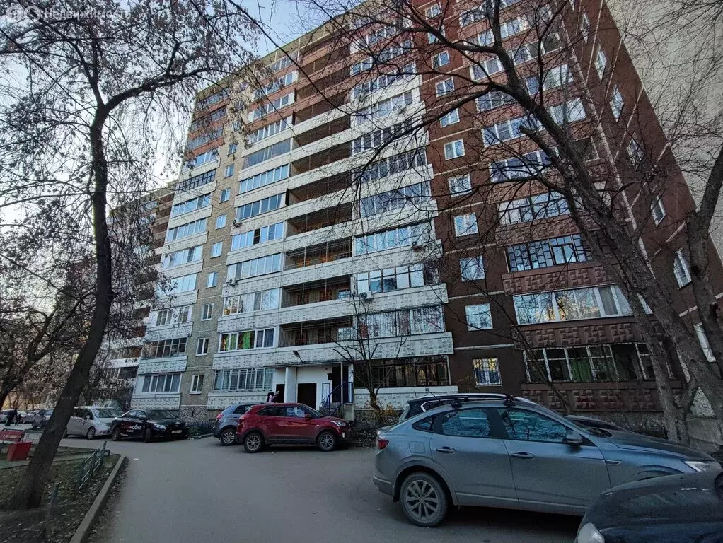 3-комнатная квартира: Екатеринбург, улица Большакова, 22к3 (56 м) - Фото 1