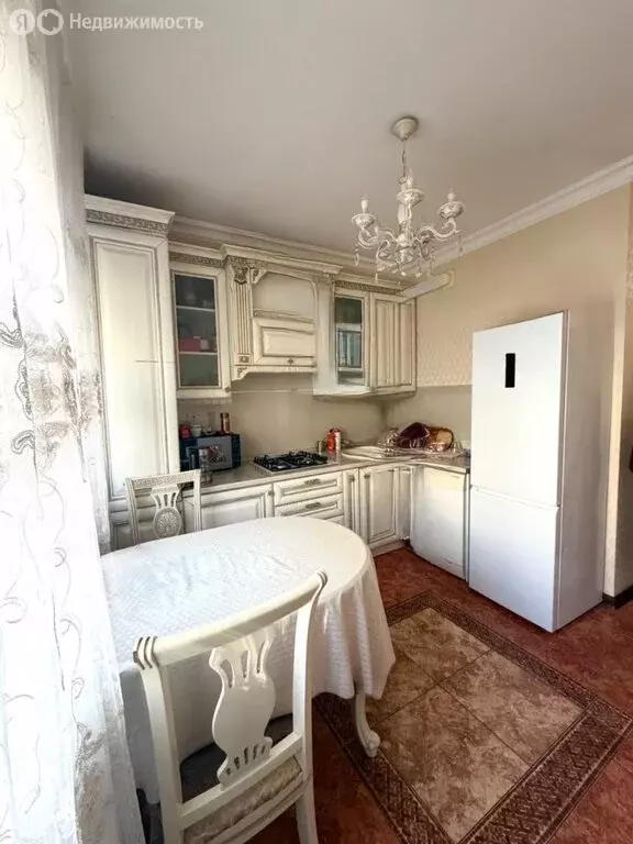 1-комнатная квартира: Махачкала, улица Джамалутдина Атаева, 24Бк1 (42 ... - Фото 1