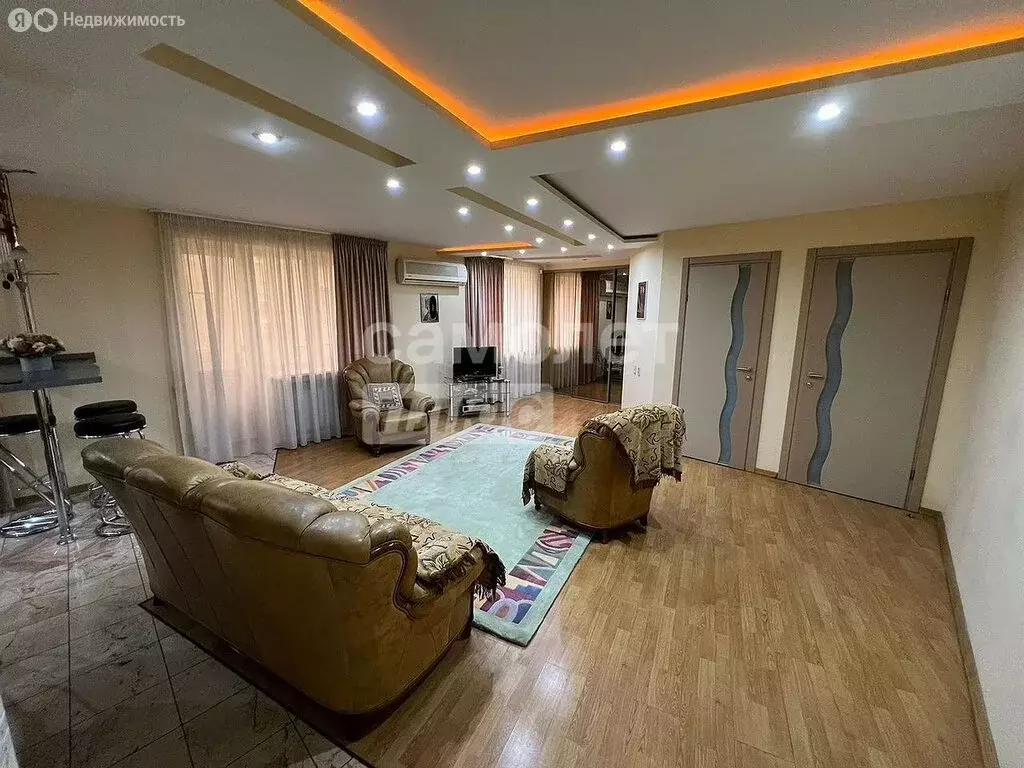 Квартира-студия: Ростов-на-Дону, улица Шеболдаева, 4/4 (70.4 м) - Фото 1