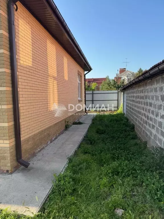 Дом в Ростовская область, Новочеркасск Книжный пер., 11В (95 м) - Фото 1