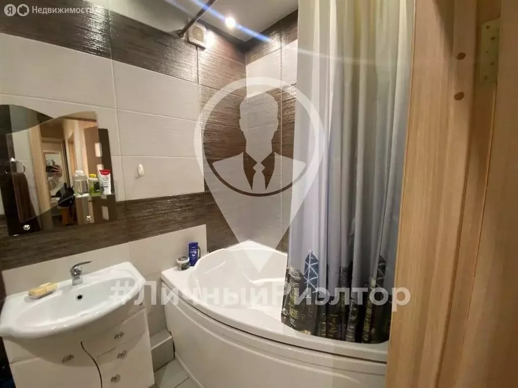 1-комнатная квартира: Рязань, улица Есенина, 2А (43 м) - Фото 0