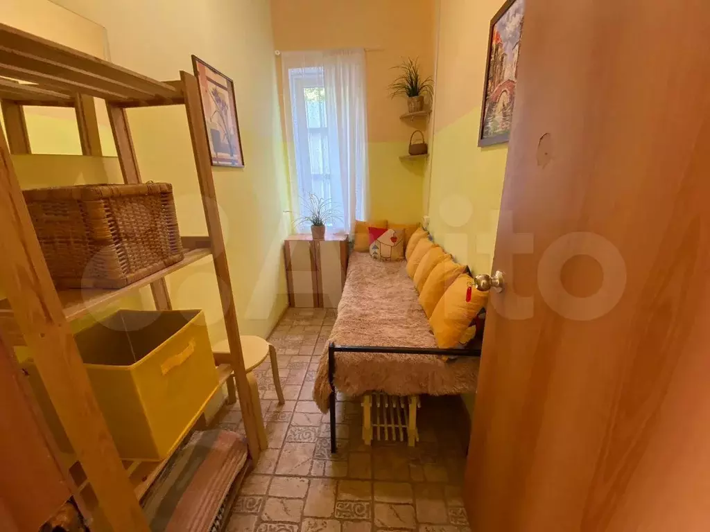 Комната 13 м в 3-к., 1/3 эт. - Фото 1