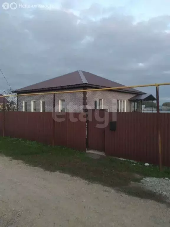 Дом в Старое Абдулово, улица Джалиля (90 м) - Фото 1