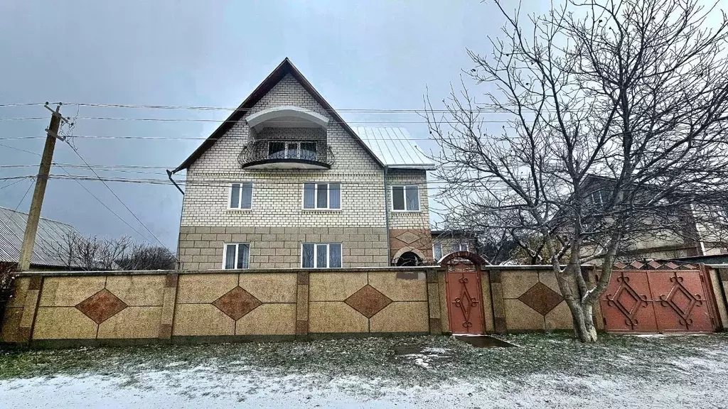 Дом в Крым, Симферопольский район, Добровское с/пос, с. Перевальное ... - Фото 1