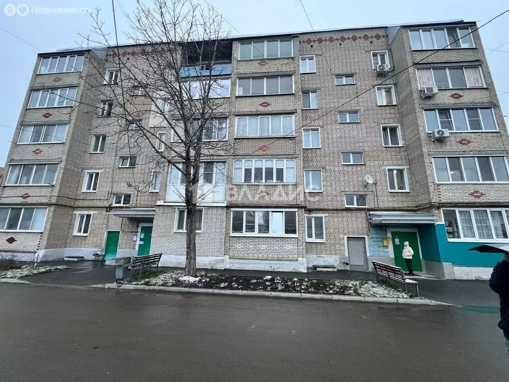 2-комнатная квартира: Кузнецк, улица Белинского, 62 (56 м) - Фото 1
