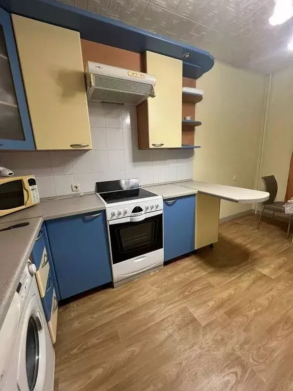 1-к кв. Омская область, Омск Омская ул., 117 (52.7 м) - Фото 1