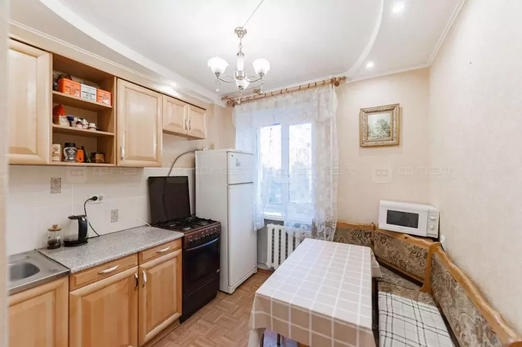 2-к кв. Татарстан, Казань ул. Вишневского, 57 (59.3 м) - Фото 0