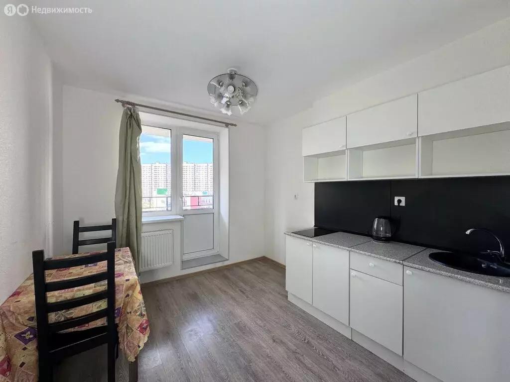 1-комнатная квартира: Мурино, улица Шоссе в Лаврики, 72к4 (31.8 м) - Фото 0