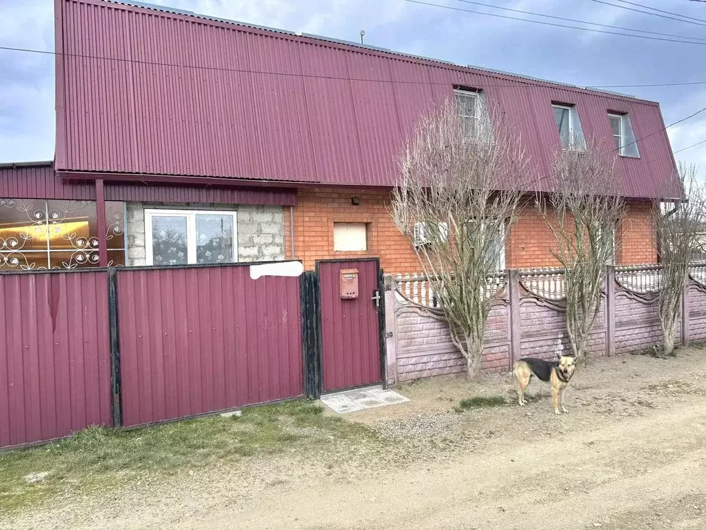 Дом в Краснодарский край, Белореченск пл. Центральная (100 м) - Фото 1