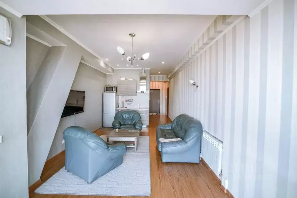 Студия Сахалинская область, Южно-Сахалинск Коммунистический просп., ... - Фото 1