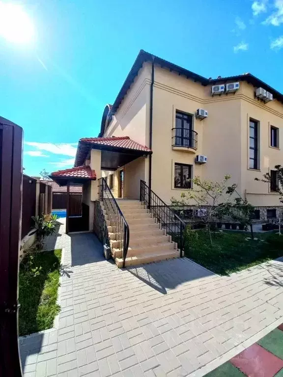 2-к кв. Краснодарский край, Геленджик Десантная ул., 1 (65.0 м) - Фото 1